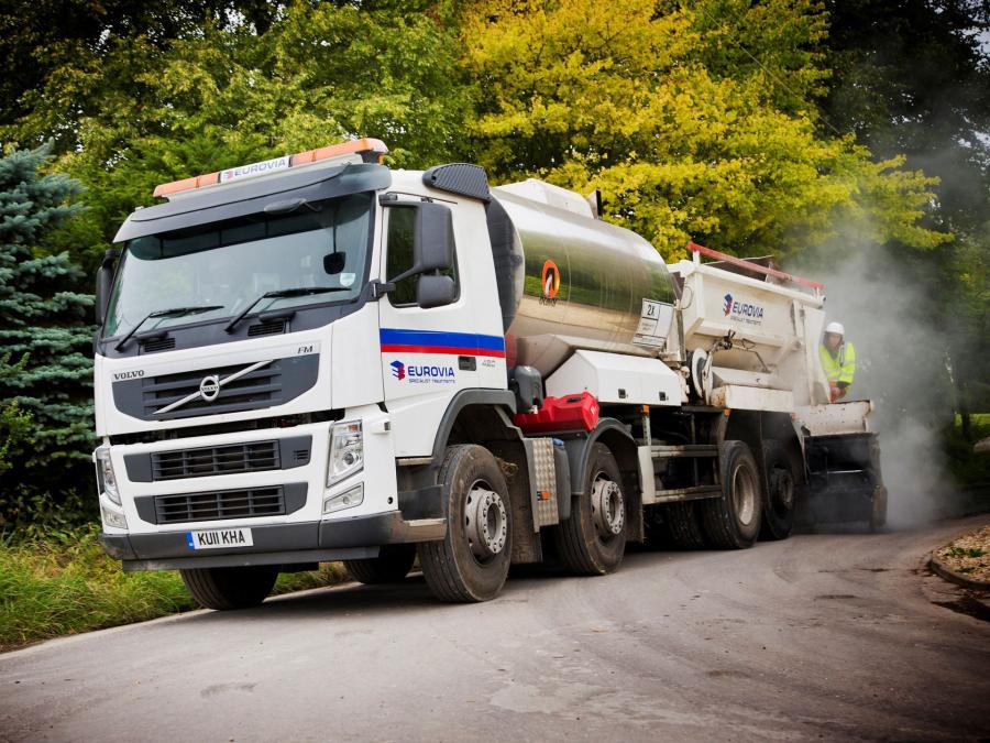  Volvo FM 420 8x2 2010 года  (UK) (фото 3 из 4)